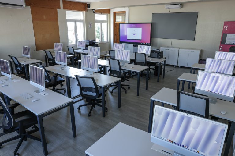 Sala a213